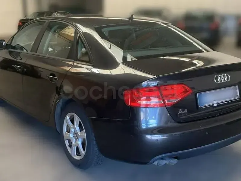 Usado Audi A4 143 CV (105 kW) 2011 Gris / plata Berlina