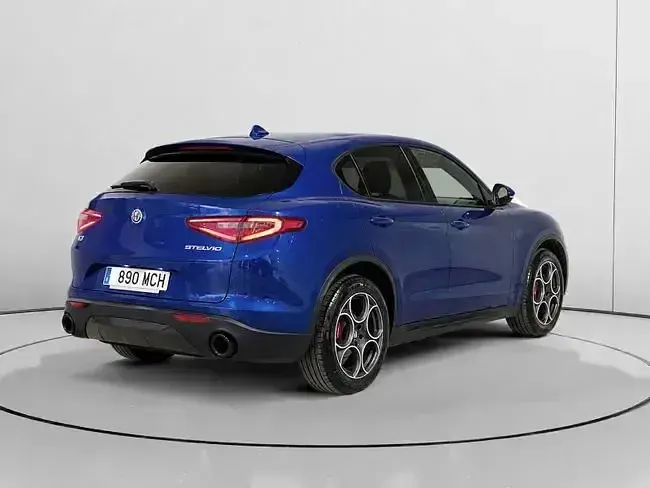 Usado Alfa Romeo Stelvio Sprint 190 CV (139 kW) 2022 Azul SUV