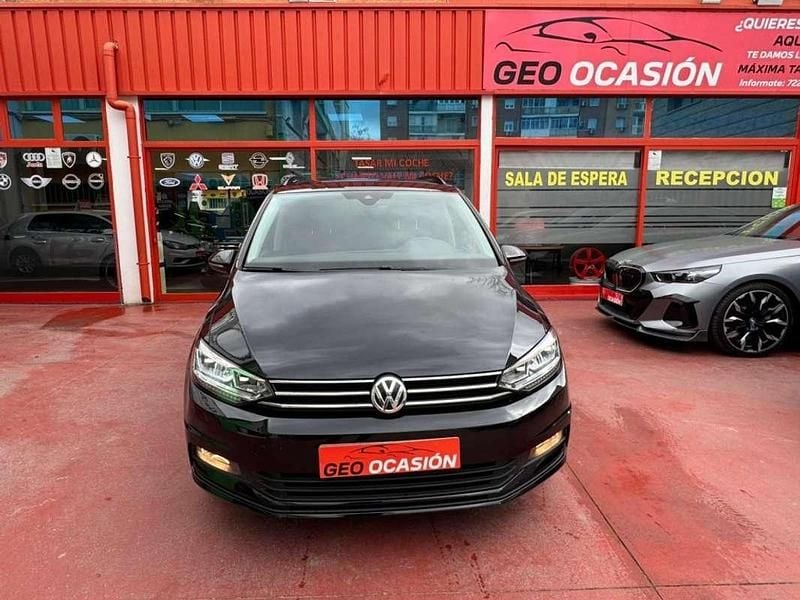 Usado VW Touran Advance 150 CV (110 kW) 2019 Negro Monovolumen