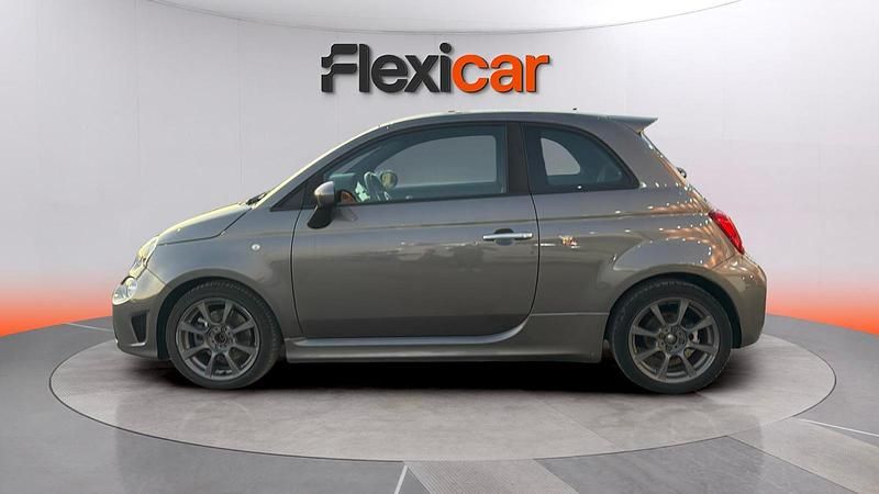 Usado Abarth 595 165 CV (121 kW) 2022 Gris Utilitario