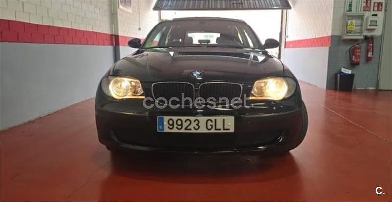 Negro Usado 2009 BMW 118 Utilitario | 2500 € (Super precio) - Imagen 1/4