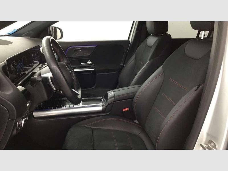 Usado Mercedes GLA250 218 CV (160 kW) 2025 Negro SUV