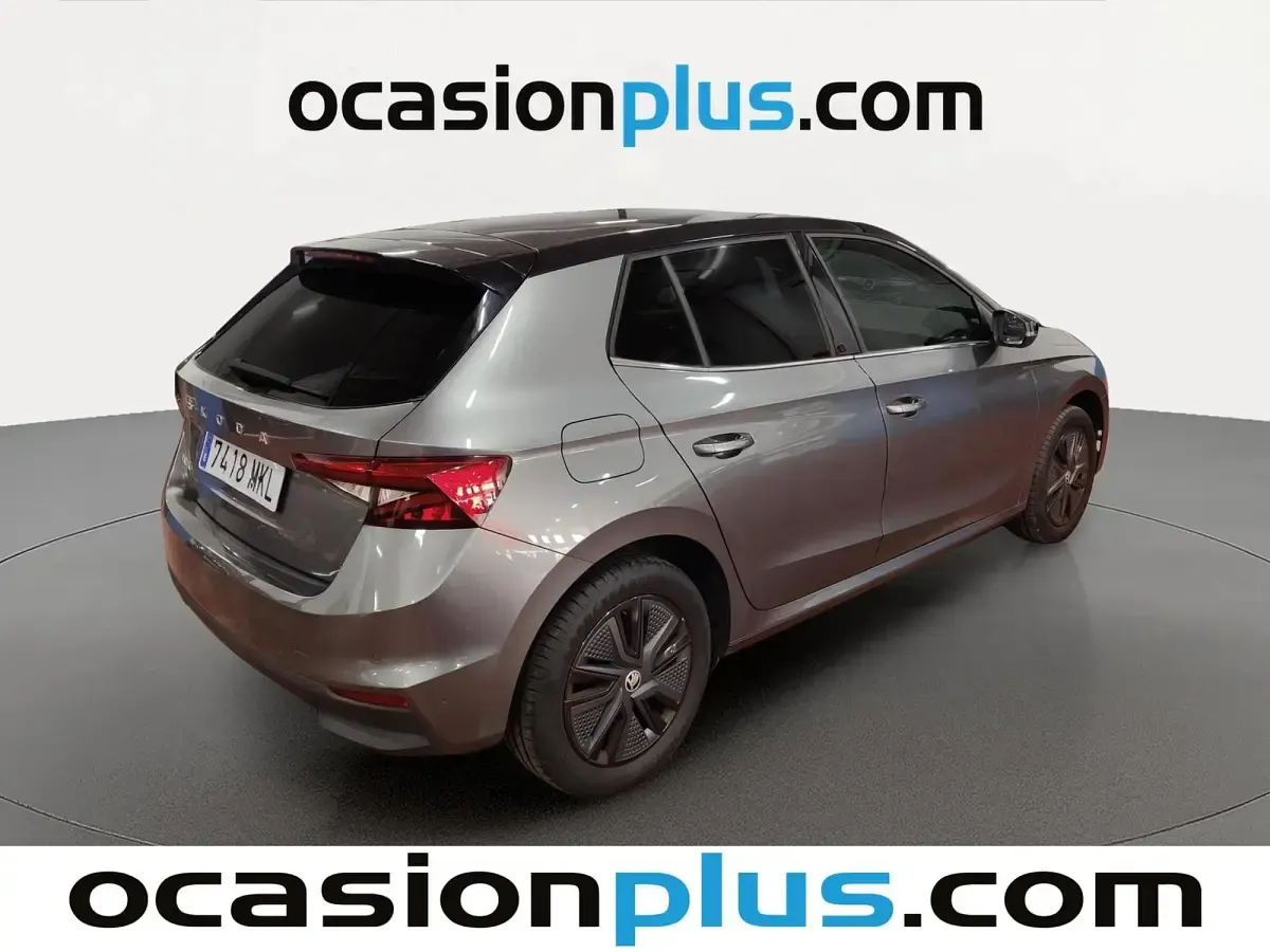 Usado Skoda Fabia Style 110 CV (80 kW) 2023 Gris Utilitario