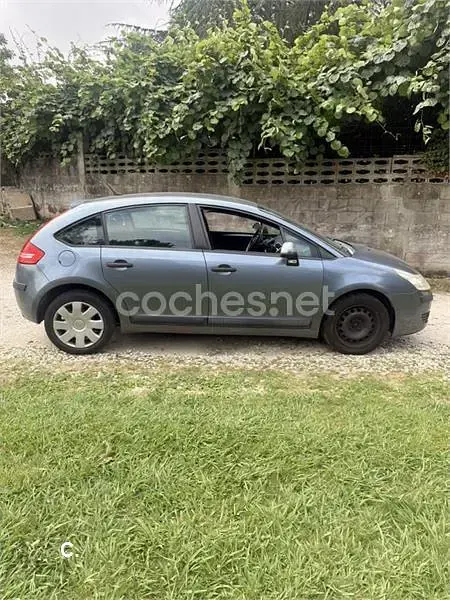 Usado Citroën C4 92 CV (67 kW) 2006 Gris / plata Berlina