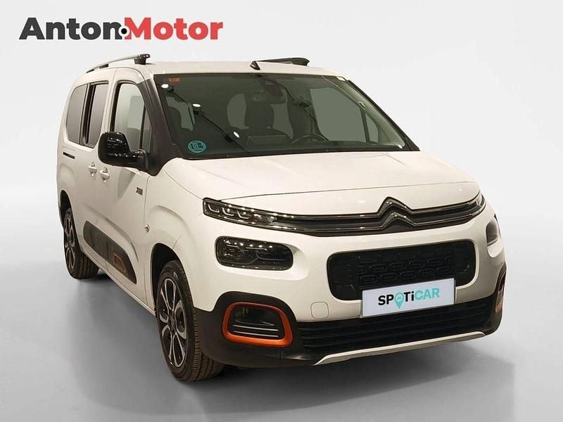 Usado Citroën Berlingo Shine 130 CV (95 kW) 2021 Blanco Monovolumen