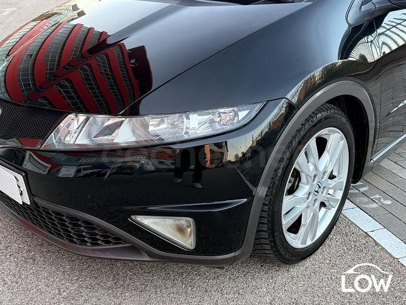 Usado Honda Civic Executive 140 CV (102 kW) 2011 Negro Berlina