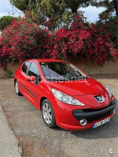 Rojo Usado 2007 Peugeot 207 Berlina | 5000 € (Precio justo) - Imagen 1/4