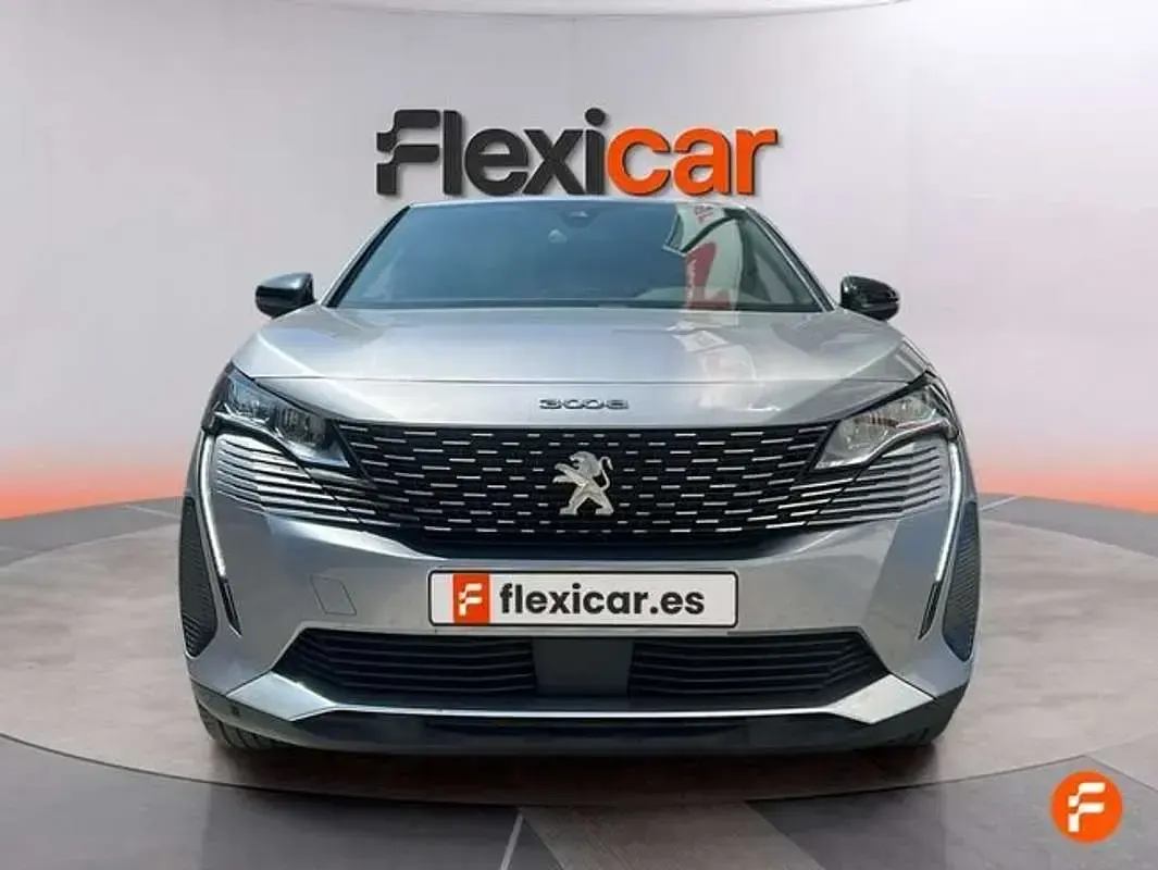 Usado Peugeot 3008 Allure 131 CV (96 kW) 2023 Gris SUV