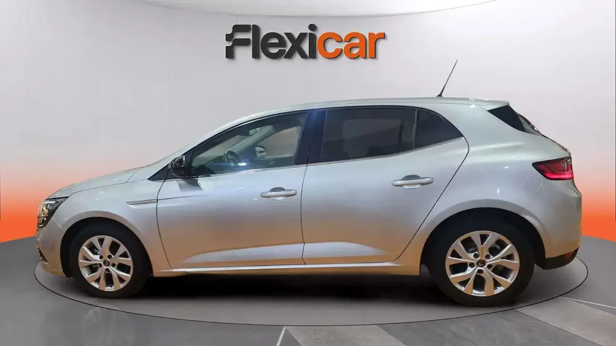 Usado Renault Mégane LIMITED 140 CV (102 kW) 2020 Gris Berlina