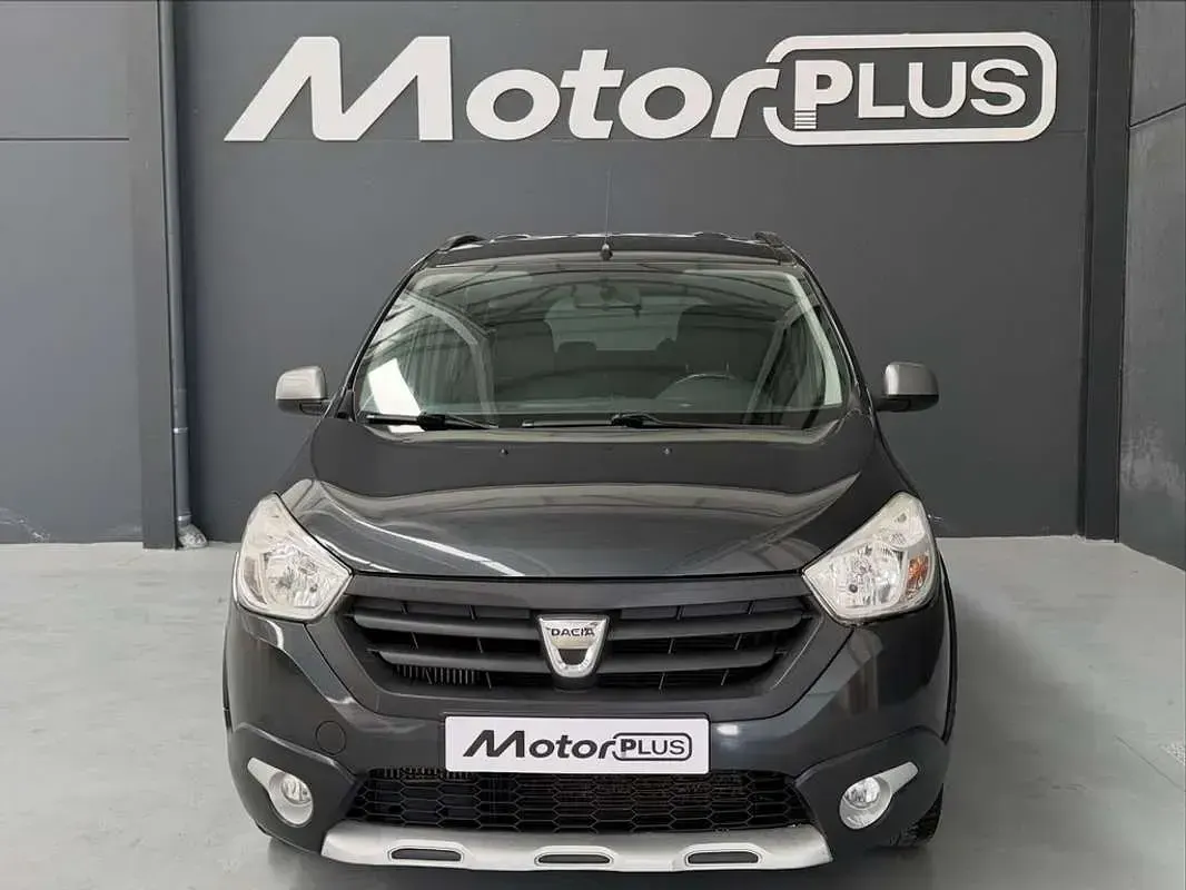 Usado Dacia Lodgy Lauréate 90 CV (66 kW) 2014 Azul Monovolumen