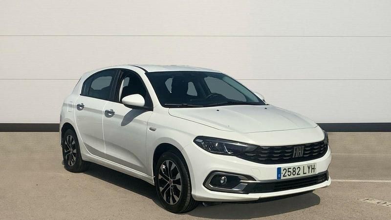 Blanco Usado 2022 Fiat Tipo City Life Berlina | 16.300 € (Precio justo) - Imagen 1/4