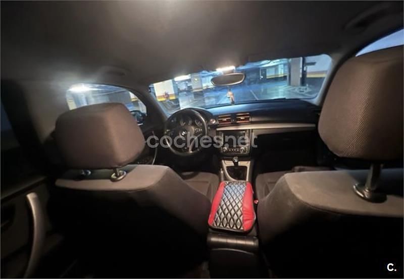 Usado BMW 116 115 CV (84 kW) 2009 Negro Utilitario
