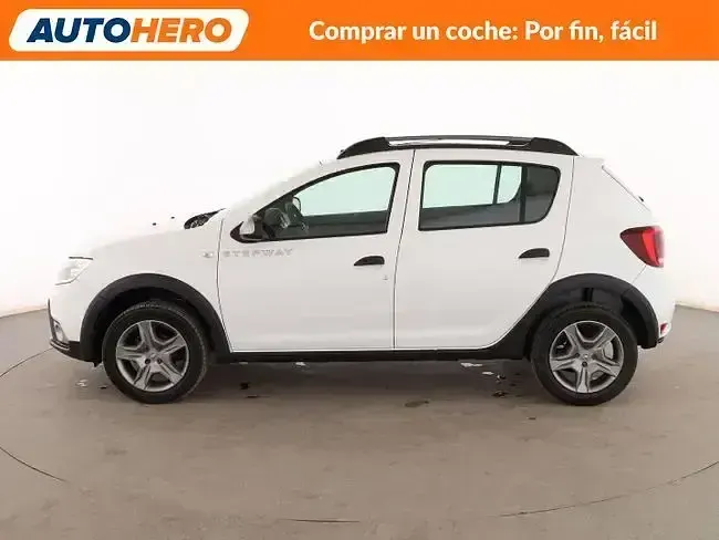 Usado Dacia Sandero Essentiel 90 CV (66 kW) 2020 Blanco Berlina
