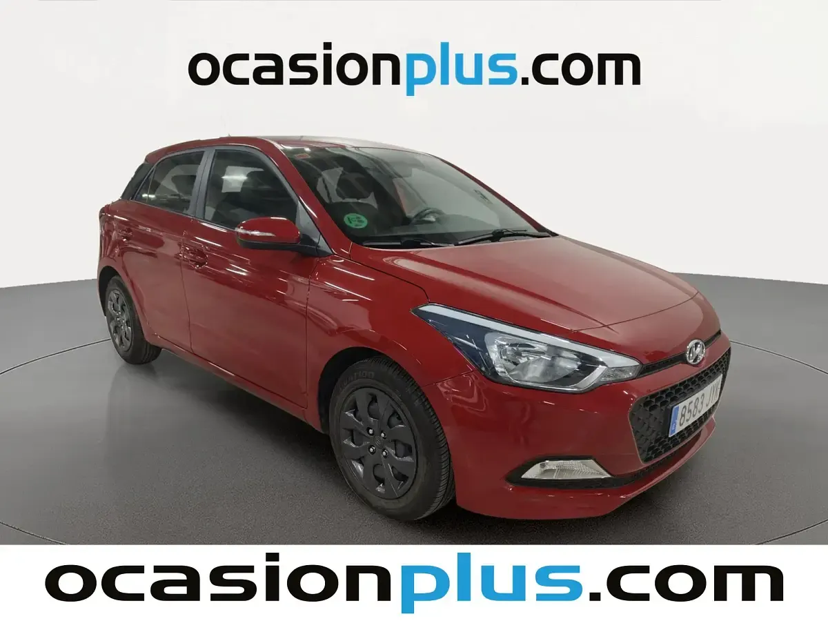 Usado Hyundai i20 84 CV (61 kW) 2017 Rojo Utilitario