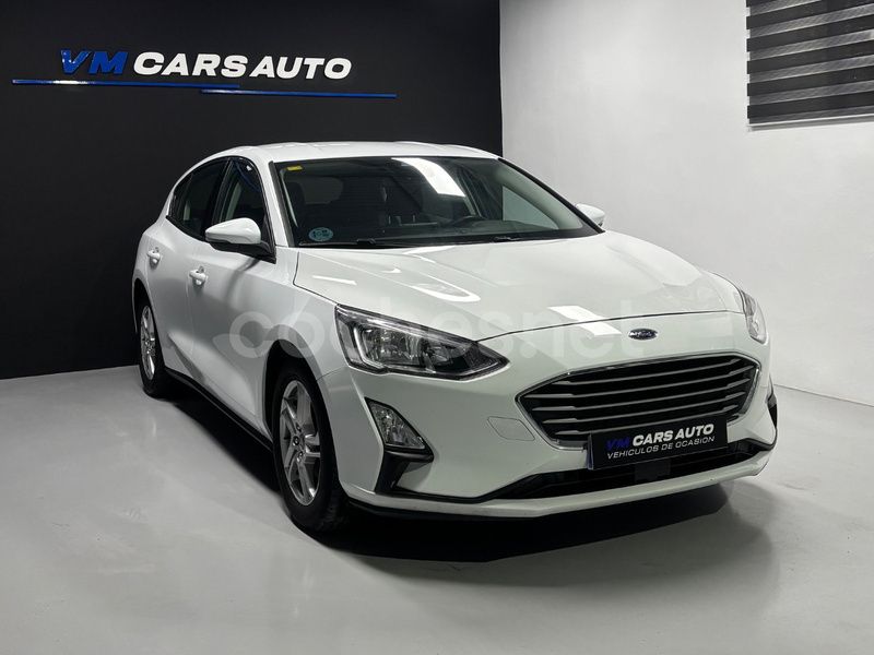 Usado Ford Focus Trend 120 CV (88 kW) 2019 Blanco Berlina