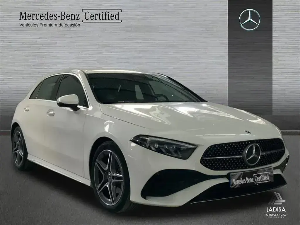 Usado Mercedes A200 AMG line 150 CV (110 kW) 2024 Blanco Berlina