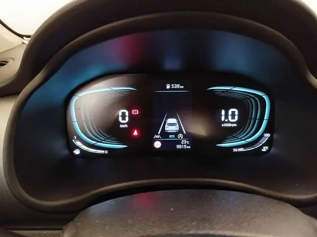Usado Kia Stonic 101 CV (74 kW) 2025 Blanco SUV