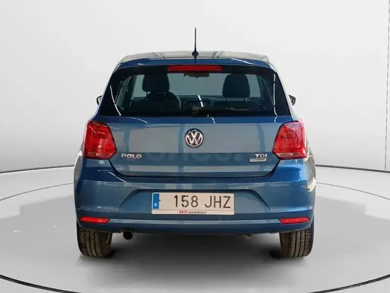 Usado VW Polo Advance 90 CV (66 kW) 2015 Azul Berlina