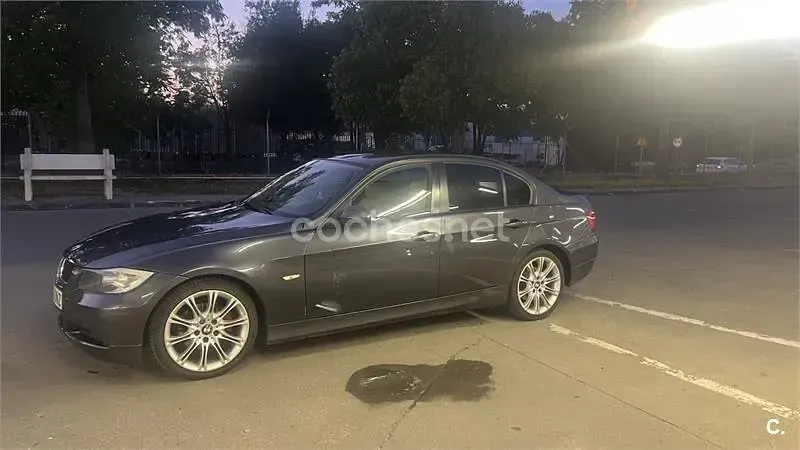 Usado BMW 320 163 CV (119 kW) 2005 Gris / plata Berlina