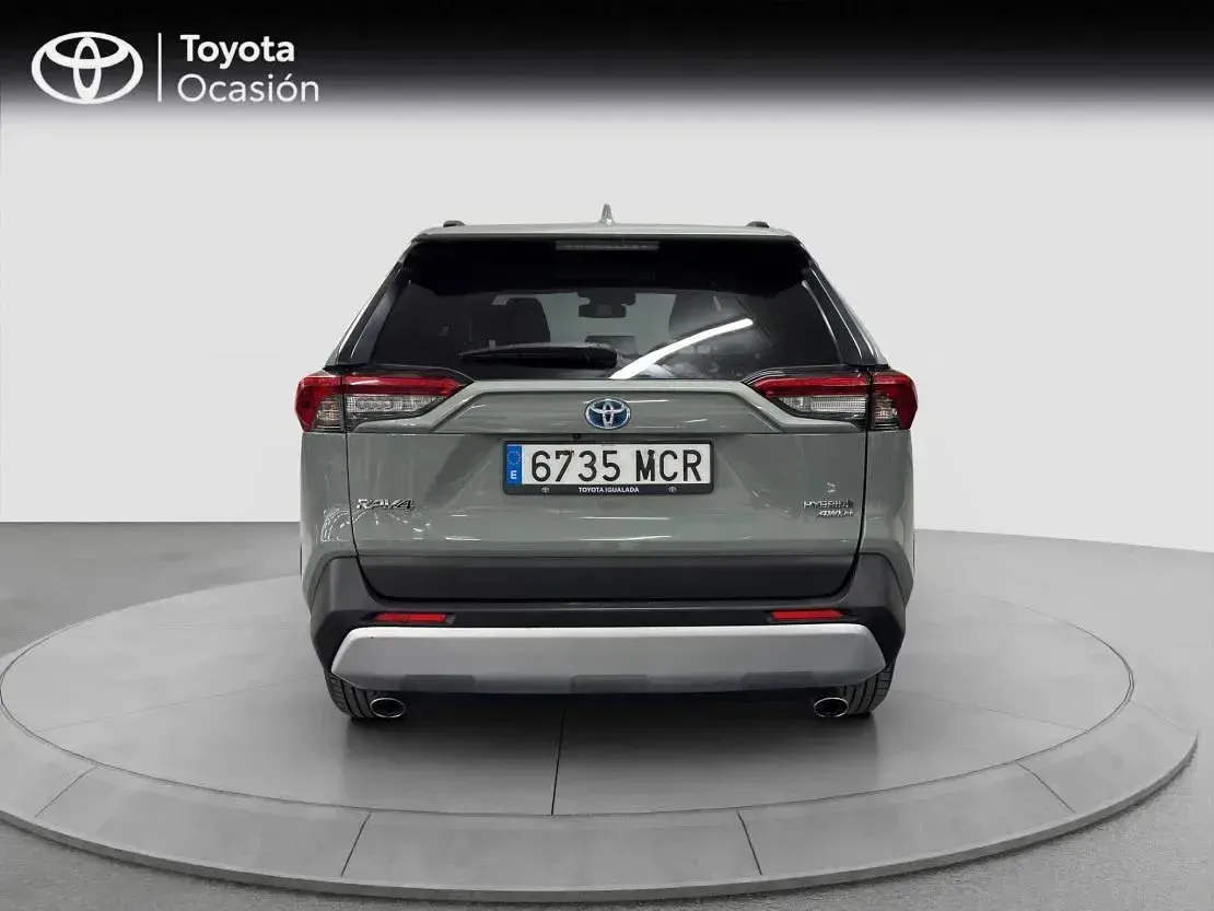 Usado Toyota RAV4 Hybrid Plus 222 CV (163 kW) 2022 Urban khaki SUV