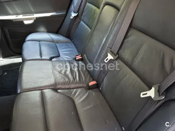 Usado Volvo V50 Momentum 180 CV (132 kW) 2009 Negro Familiar