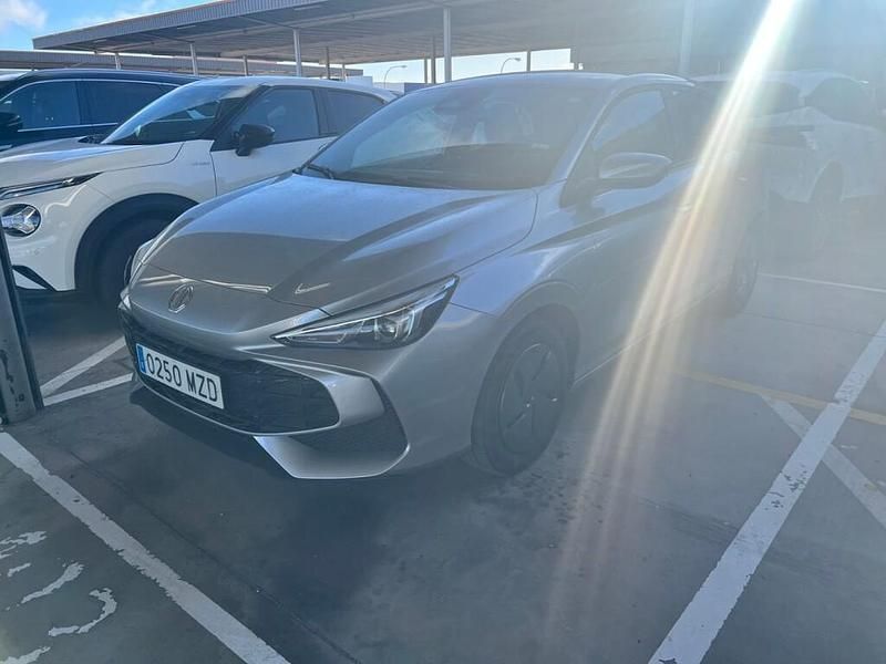 Usado MG MG3 116 CV (85 kW) 2025 Plata Utilitario