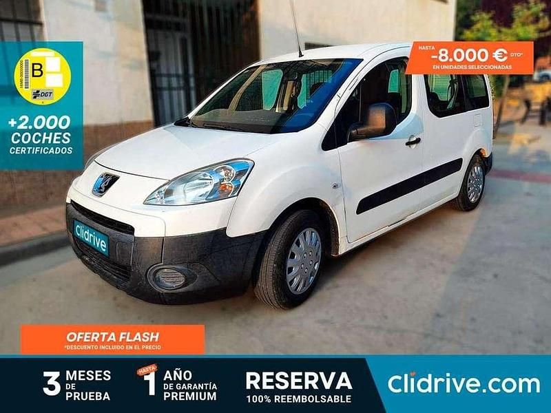 Blanco Usado 2012 Peugeot TePee Access Van | 8390 € - Imagen 1/3