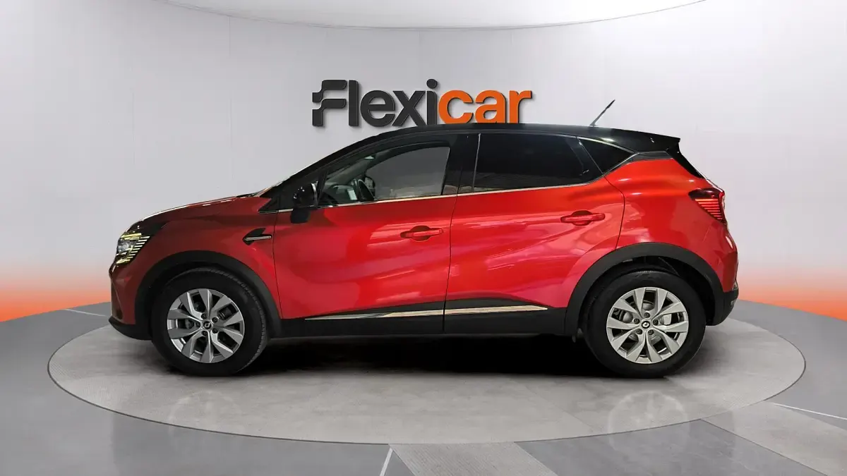 Usado Renault Captur Zen 140 CV (102 kW) 2021 Rojo SUV