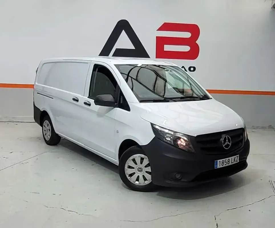 Usado Mercedes Vito 136 CV (100 kW) 2021 Blanco Van