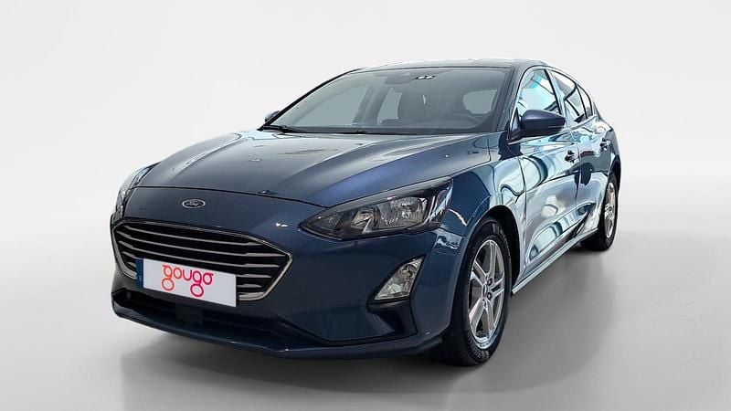 Usado Ford Focus Trend 125 CV (91 kW) 2019 Gris / plata Berlina