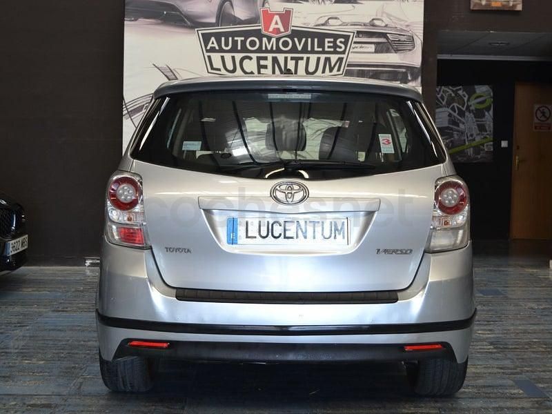 Usado Toyota Verso Active 150 CV (110 kW) 2010 Gris / plata Monovolumen