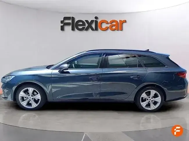 Usado Seat Leon FR 150 CV (110 kW) 2024 Gris Familiar