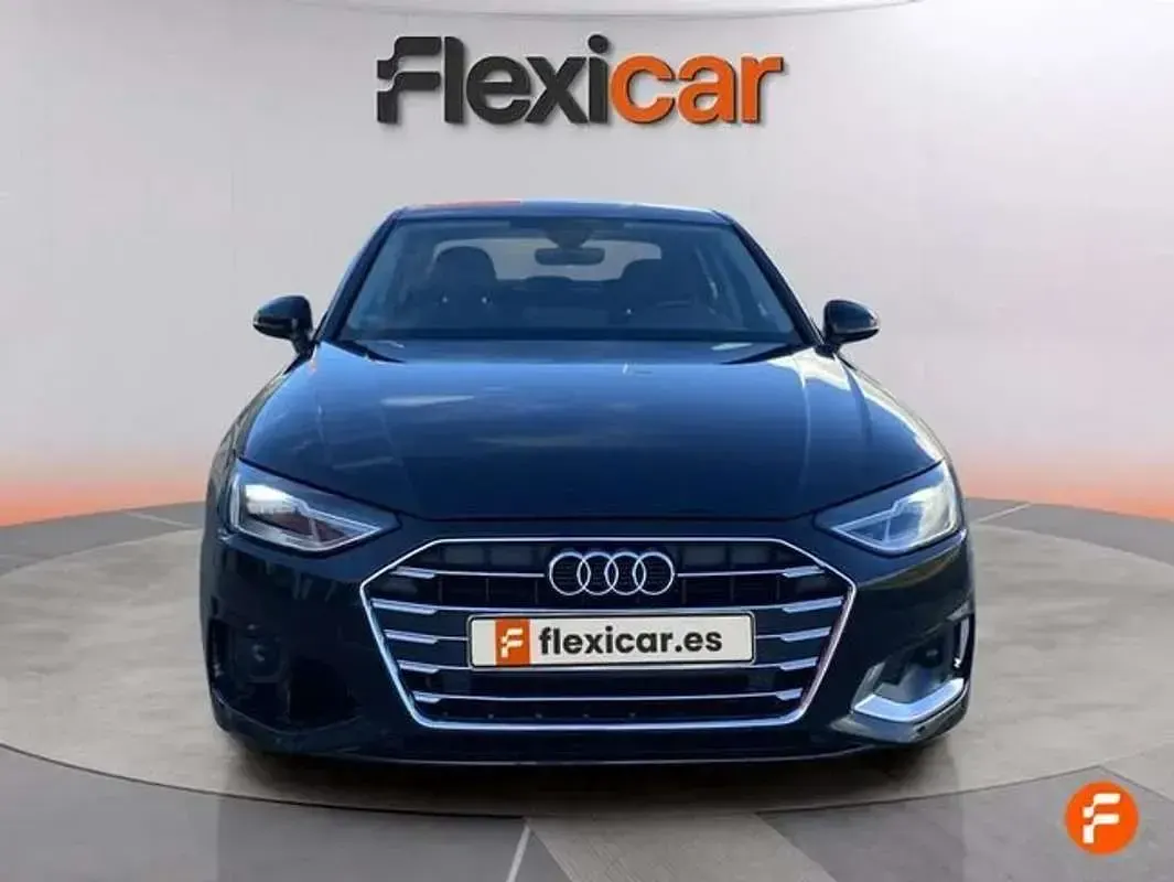 Usado Audi A4 Advanced Plus 136 CV (100 kW) 2021 Negro Berlina