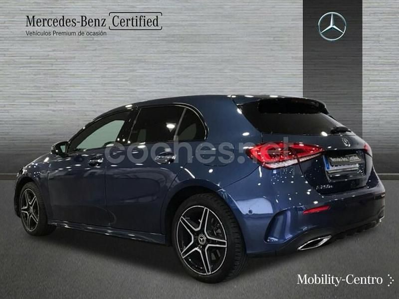 Usado Mercedes A250 AMG line 218 CV (160 kW) 2020 Azul Berlina