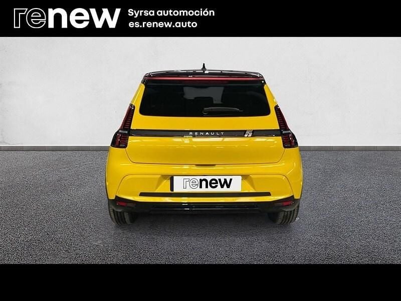 Usado Renault R5 Iconic 110 kW (150 CV) 2025 Amarillo Utilitario