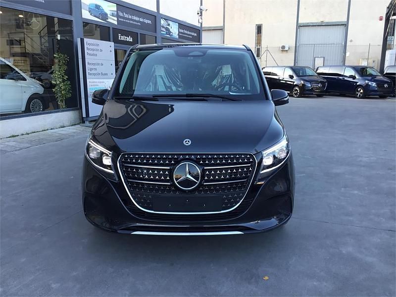 Nuevo Mercedes V220 Avantgarde 163 CV (119 kW) 2026 Negro Monovolumen