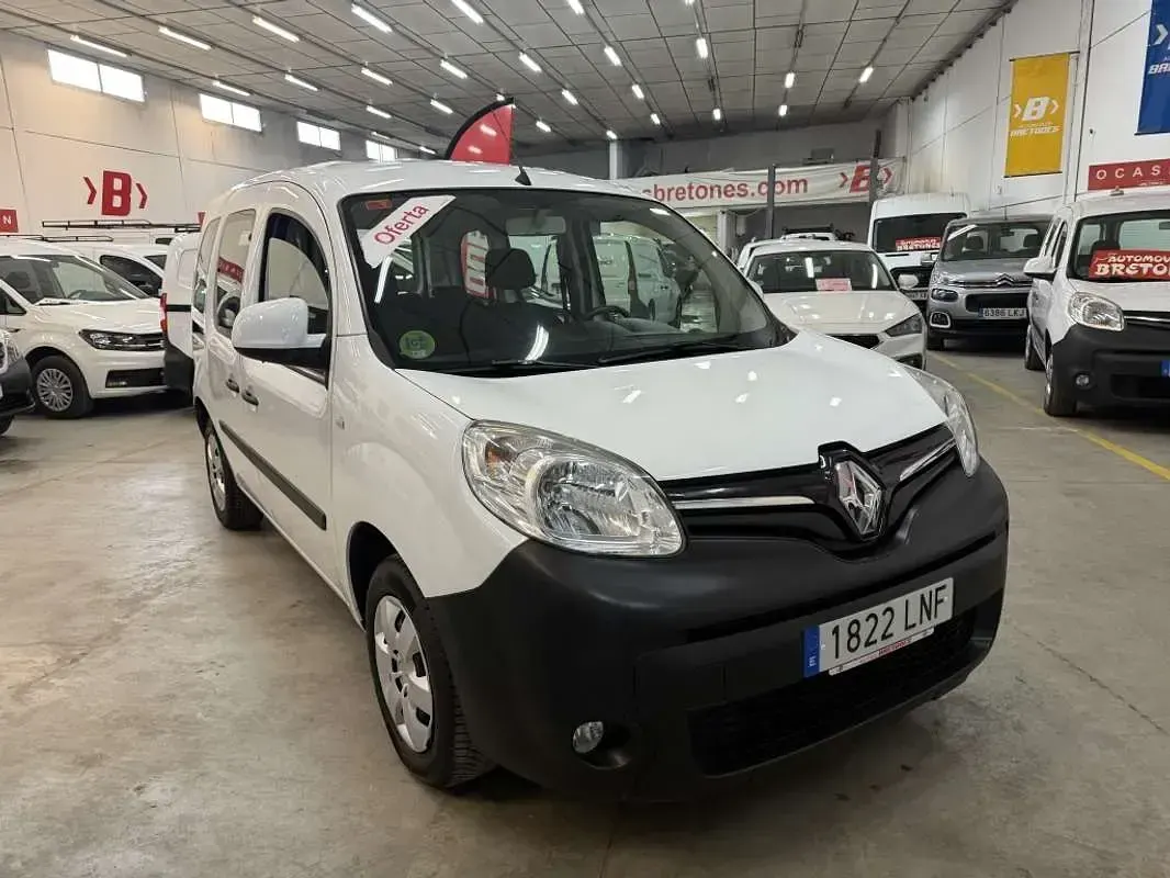 Usado Renault Kangoo 95 CV (69 kW) 2021 Blanco Monovolumen