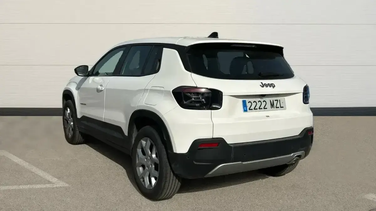 Usado Jeep Avenger Altitude 100 CV (73 kW) 2025 Blanco SUV