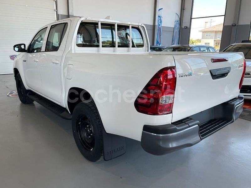 Nuevo Toyota HiLux Sport 204 CV (150 kW) 2025 Blanco Pickup/Camioneta