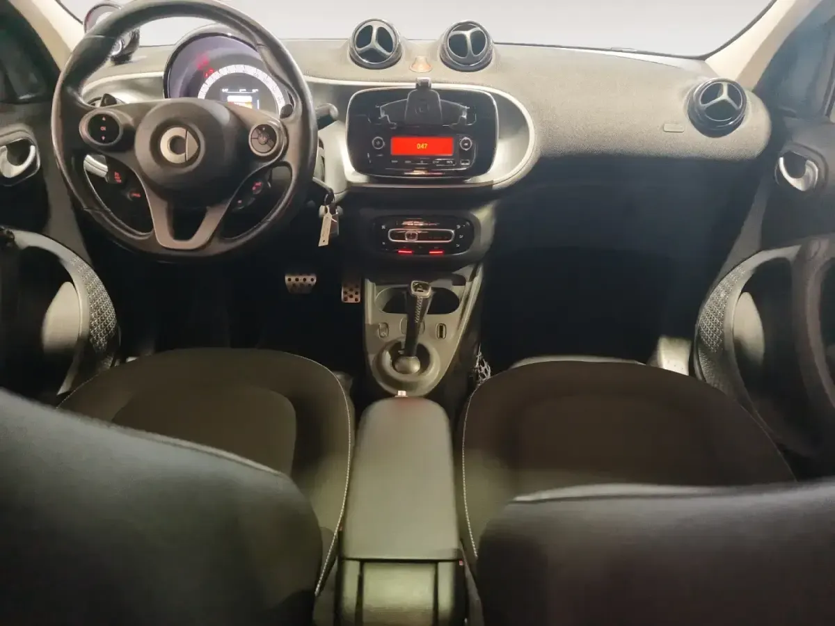 Usado Smart ForFour 90 CV (66 kW) 2018 Blanco Utilitario