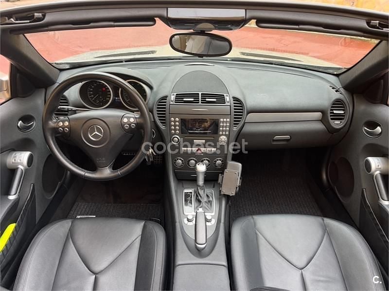 Usado Mercedes SLK200 163 CV (119 kW) 2005 Gris / plata Descapotable