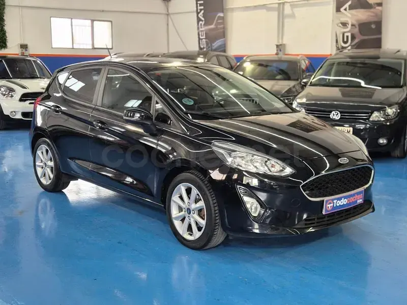 Usado Ford Fiesta Trend 85 CV (62 kW) 2019 Negro Utilitario