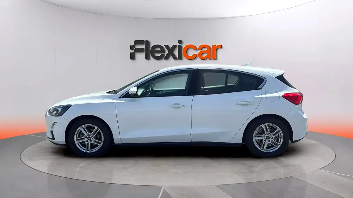 Usado Ford Focus Trend 95 CV (69 kW) 2019 Blanco Berlina