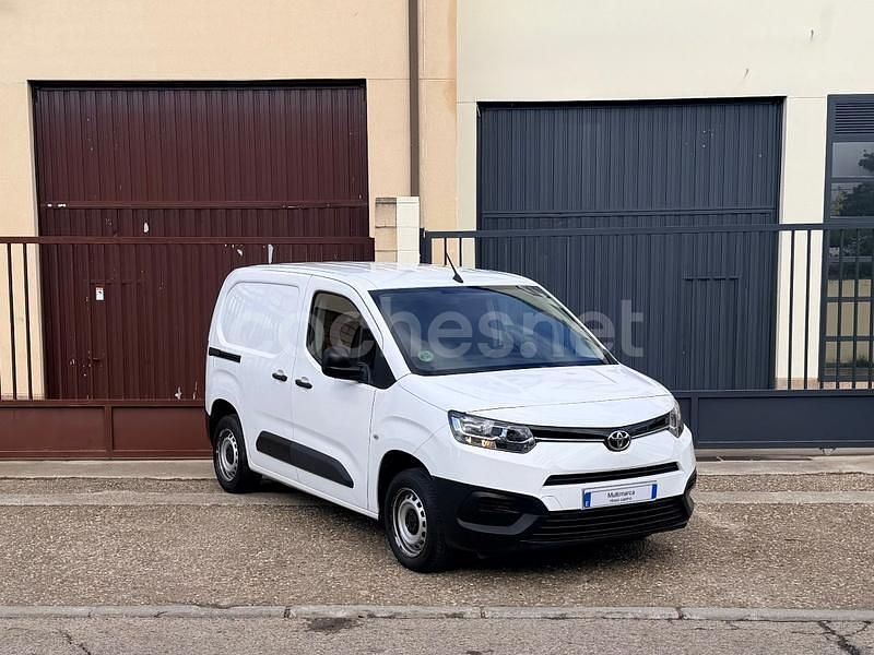Usado Toyota Proace City City 102 CV (75 kW) 2021 Blanco Monovolumen