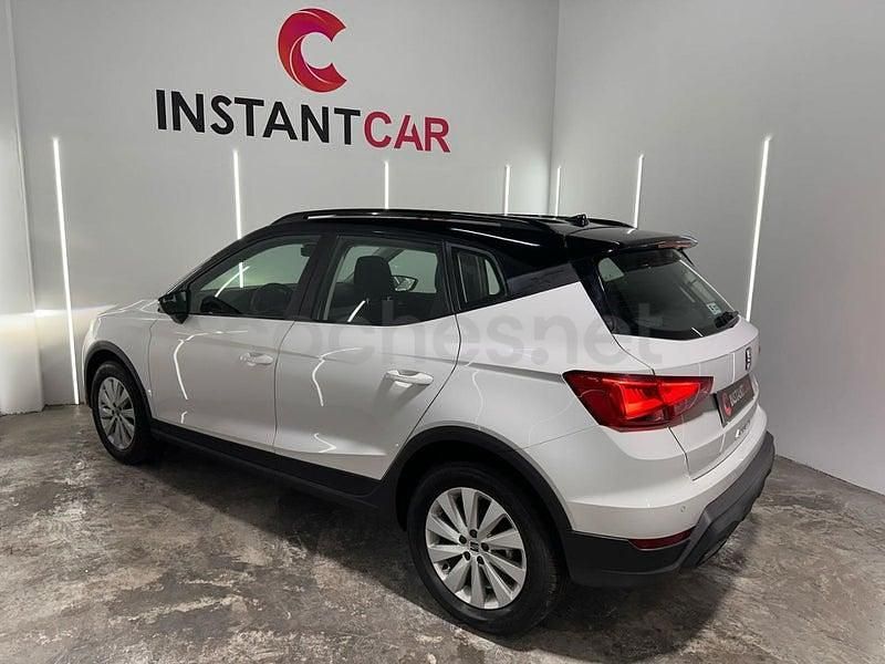 Usado Seat Arona Style 110 CV (80 kW) 2023 Blanco SUV