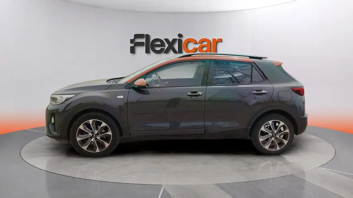 Usado Kia Stonic 120 CV (88 kW) 2018 Negro SUV