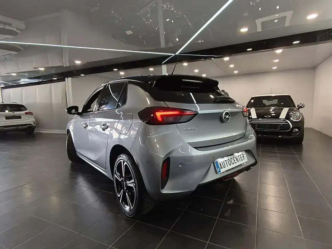 Usado Opel Corsa Elegance 101 CV (74 kW) 2023 Gris Utilitario