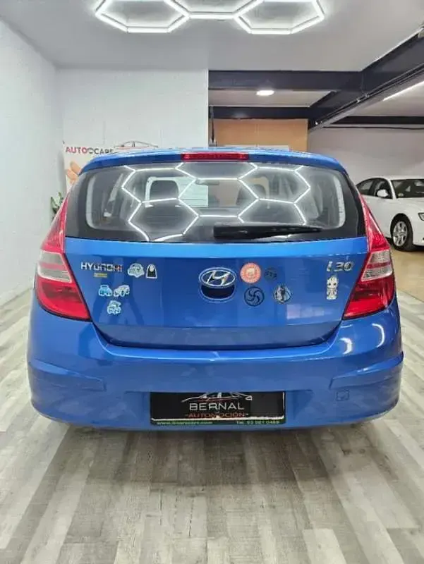 Usado Hyundai i30 Comfort 109 CV (80 kW) 2010 Azul Utilitario