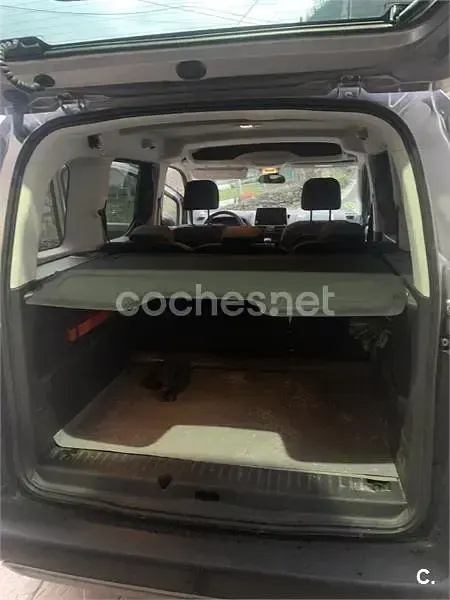 Usado Citroën e-Berlingo Feel 130 CV (95 kW) 2021 Gris / plata Monovolumen