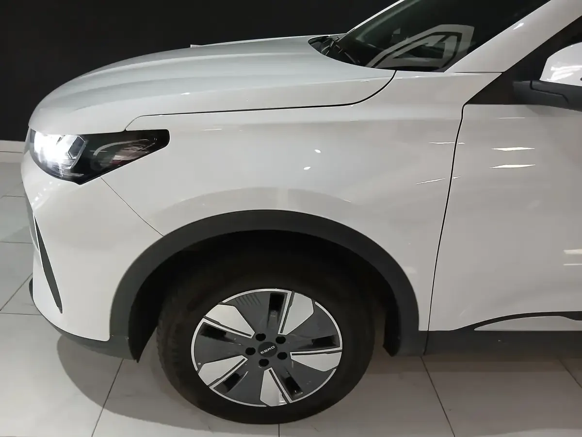 Usado Ebro s400 211 CV (155 kW) 2025 Blanco SUV